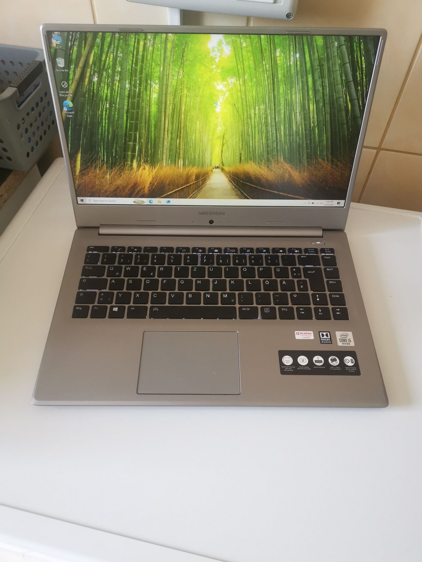 Laptop medion core I5 gen 10 ssd