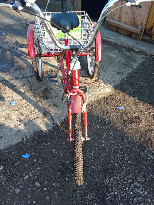 Vând urgent tricicleta pentru adulți