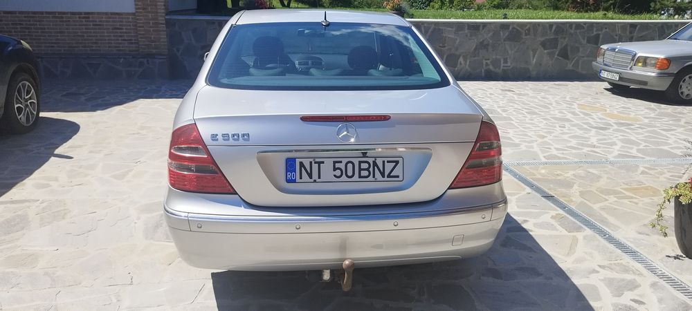Mercedes Benz E500 V8