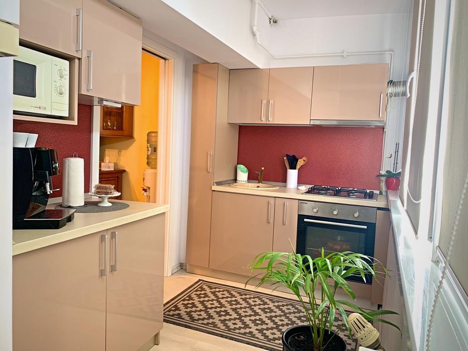 Vand apatatament in centru Devei