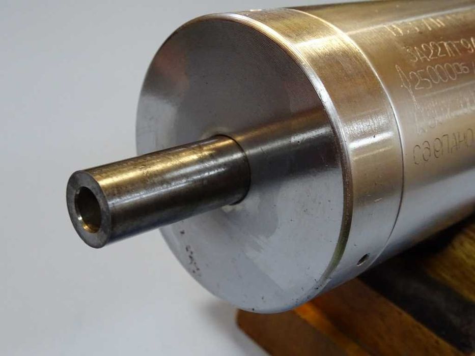 Шпиндел ВС3-71 ЗА 227П за вътрешен шлайф Ф80 L-300