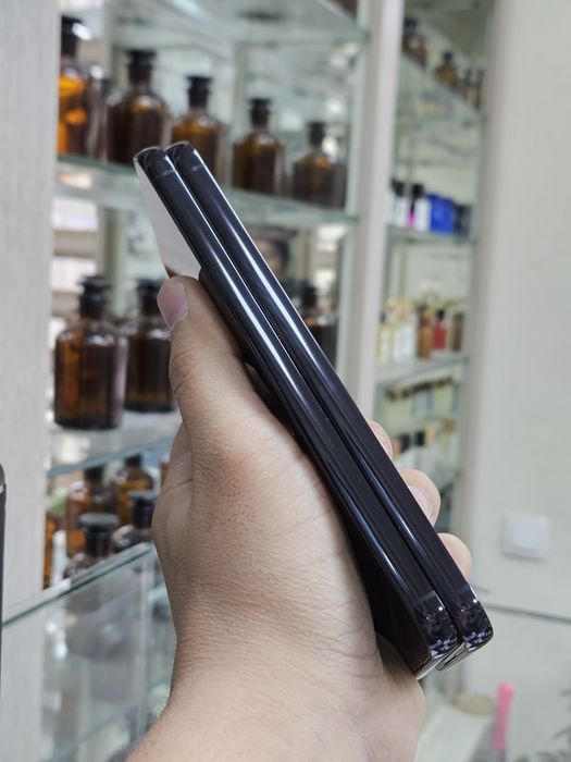 Samsung s22 8/256Gb oq qora kuk puwti