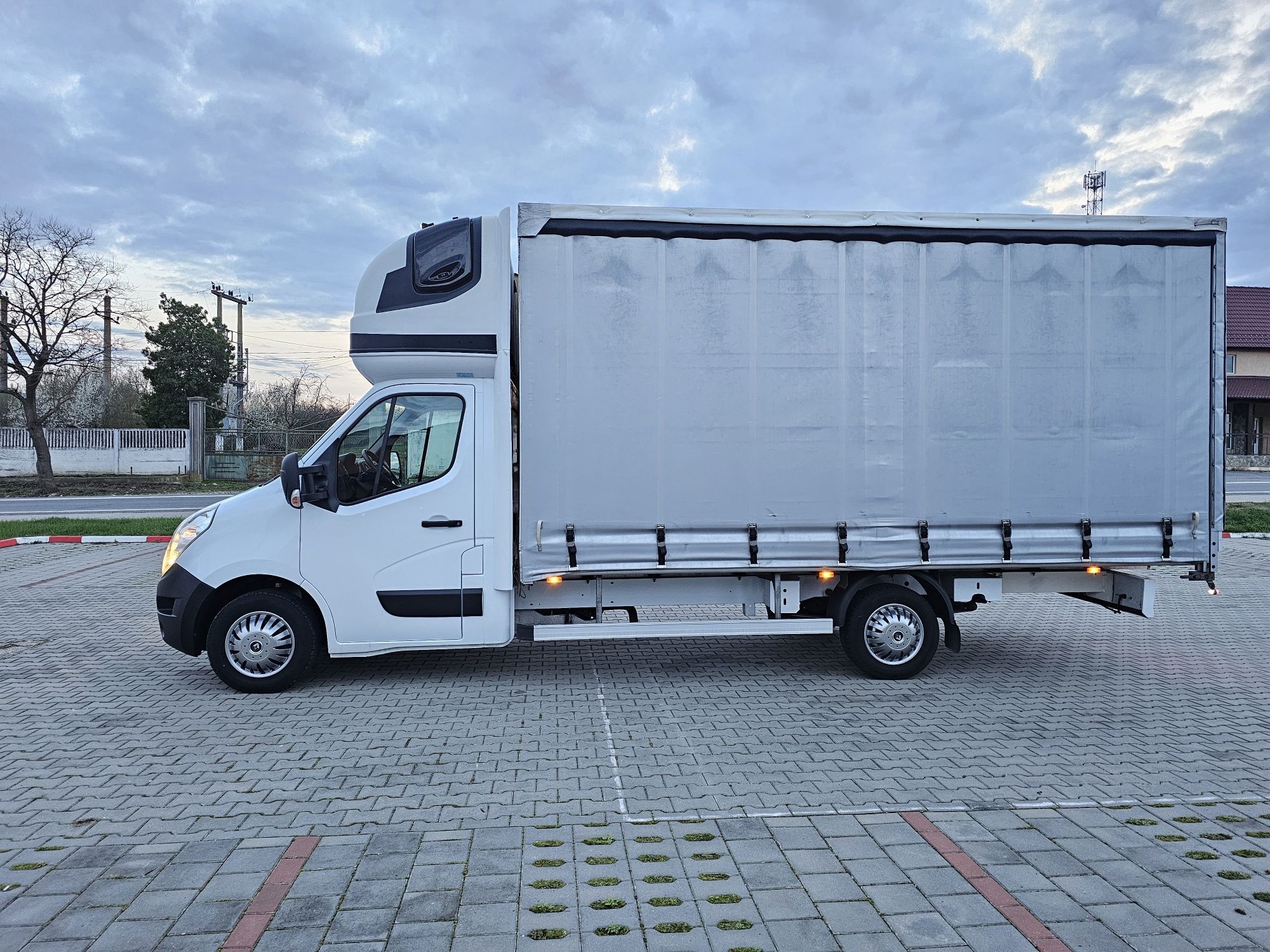 Renault master,(2019)Mercedes sprinter,  Fiat ducato, iveco daily