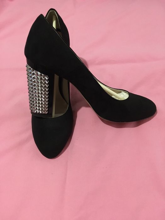 Pantofi piele intoarsa