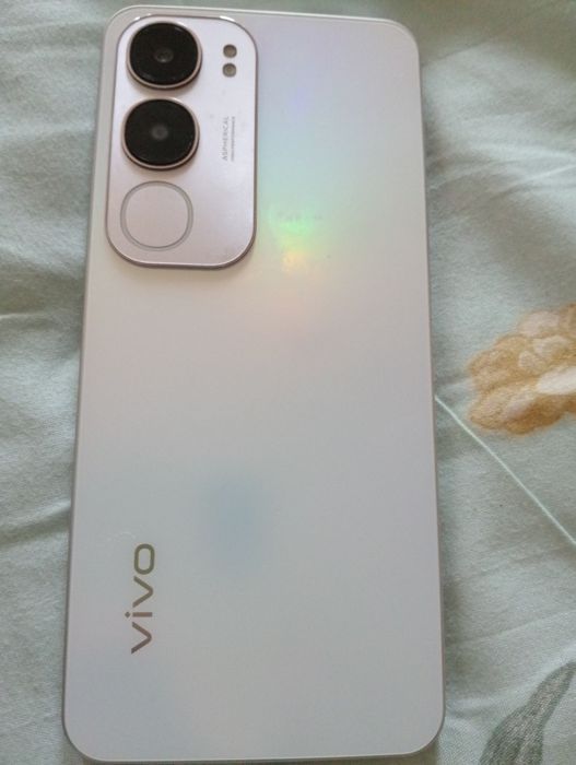 Продаю телефон виво