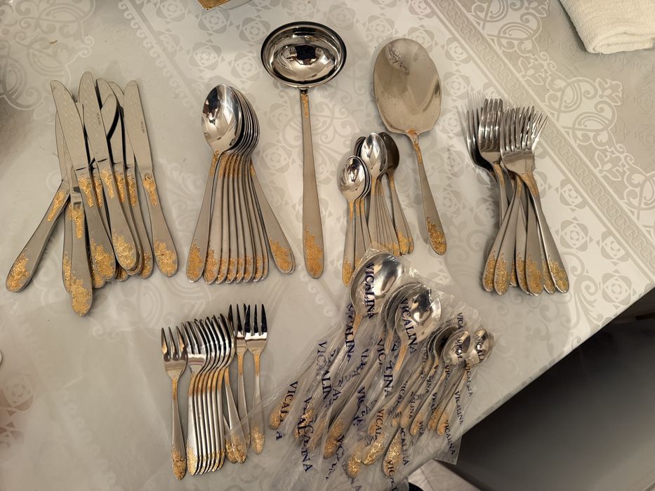 Набор вилок и ложек