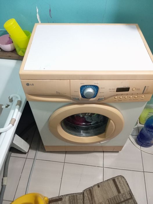 Продам стиральную машинку