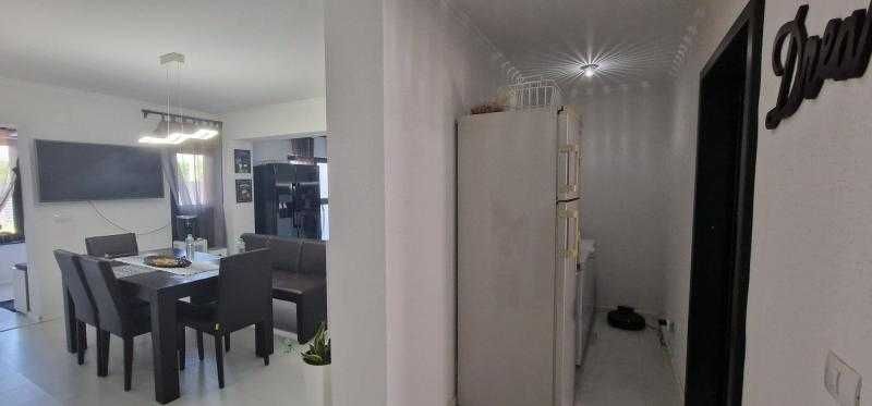 Apartament la casă, singur in curte