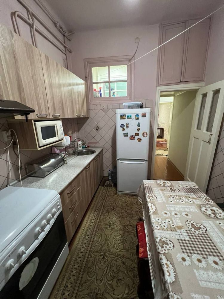 Квартира продаётся 3/3/4. Лабзак ориентир МТС.