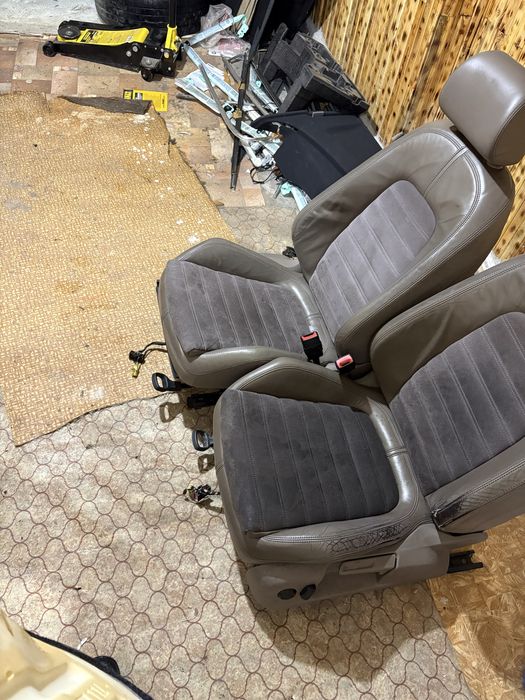 Салон с кори кожа с алкантара бежова Passat B6 седан