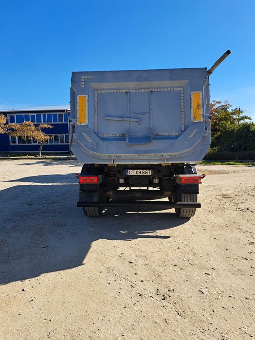 Man Tgx si bena piatra Schmitz