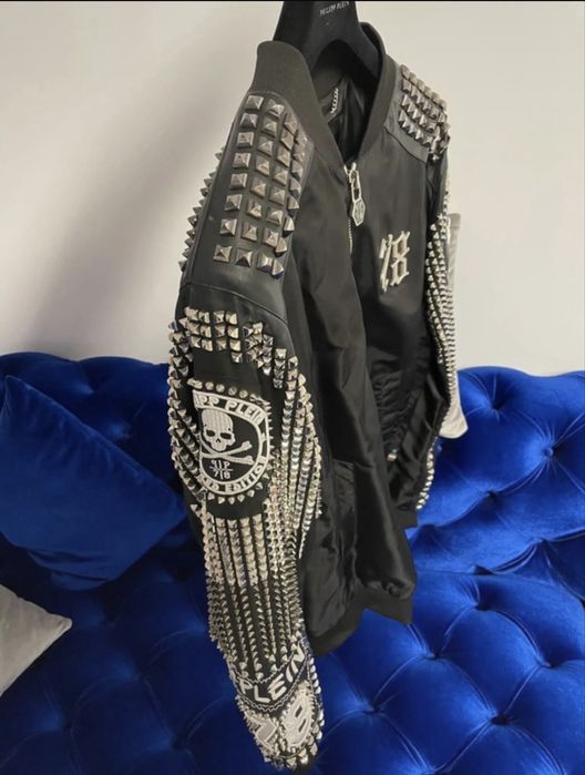 Se vinde geaca Philipp plein editie limitata
