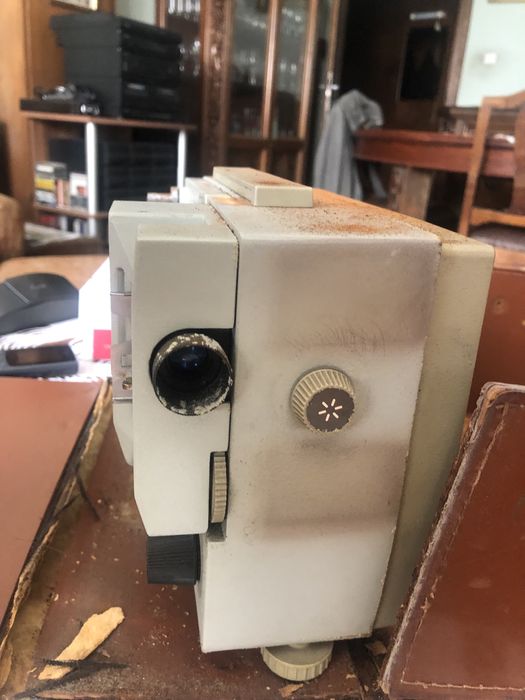 Ретро прожекционен апарат Русь