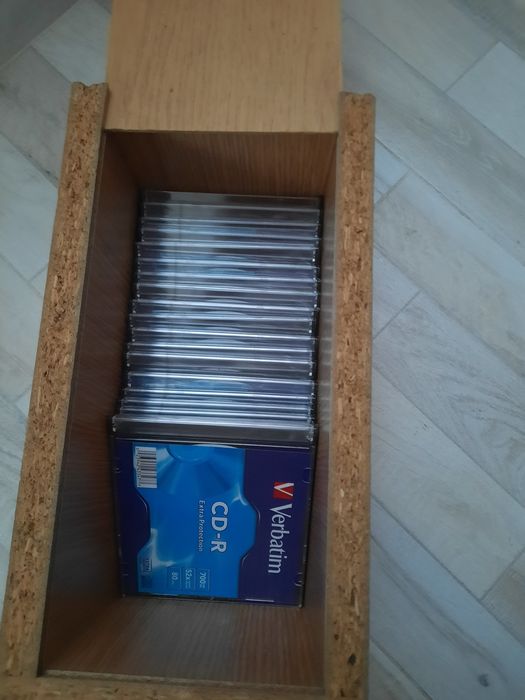 20 de Cd Verbatim + suport cd uri