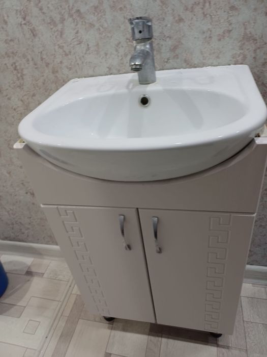 шкаф, умывальник