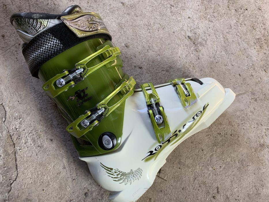 Ски обувки