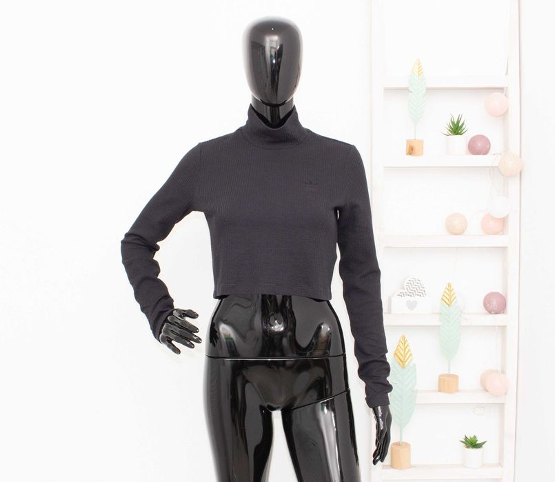 Adidas оригинална поло блуза черна рипсена материя кроп топ S