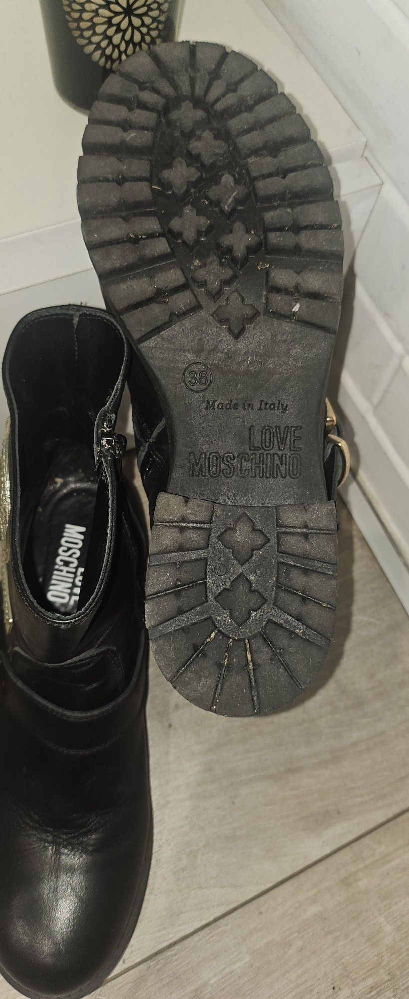 Love Moschino оригинални боти