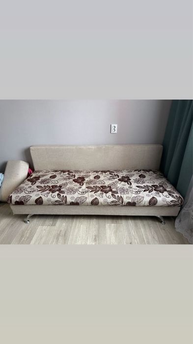 Отдам Бесплатно Диван с подушками! Самовывоз