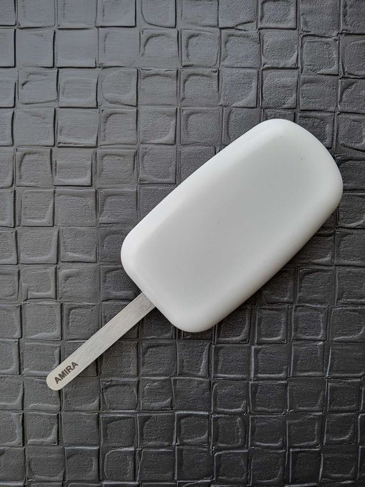 Епоксидна смола - брошка , бижу