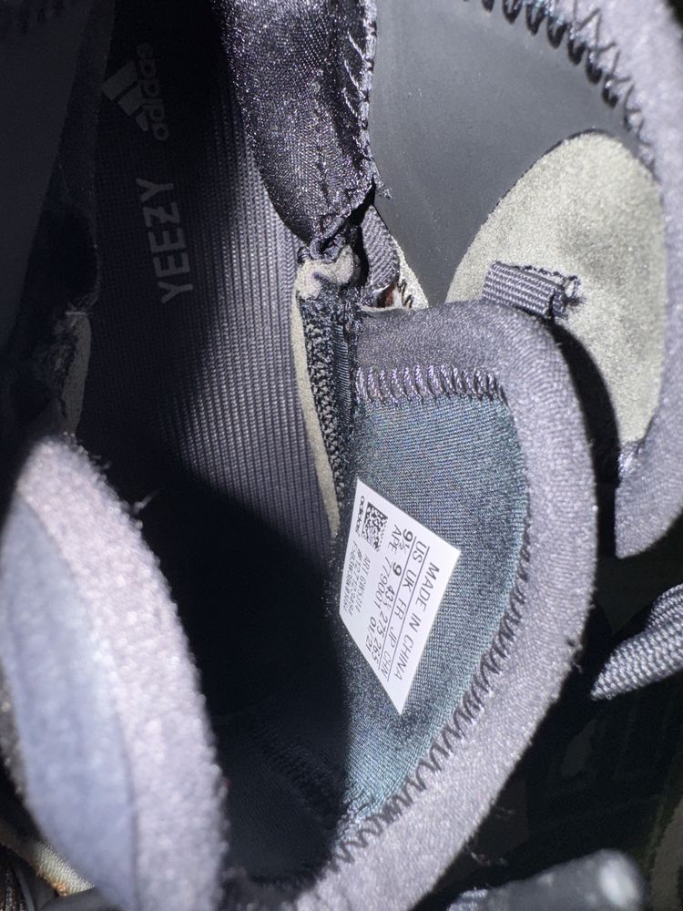 Yeezy quantum Flash Orange 43 1/3