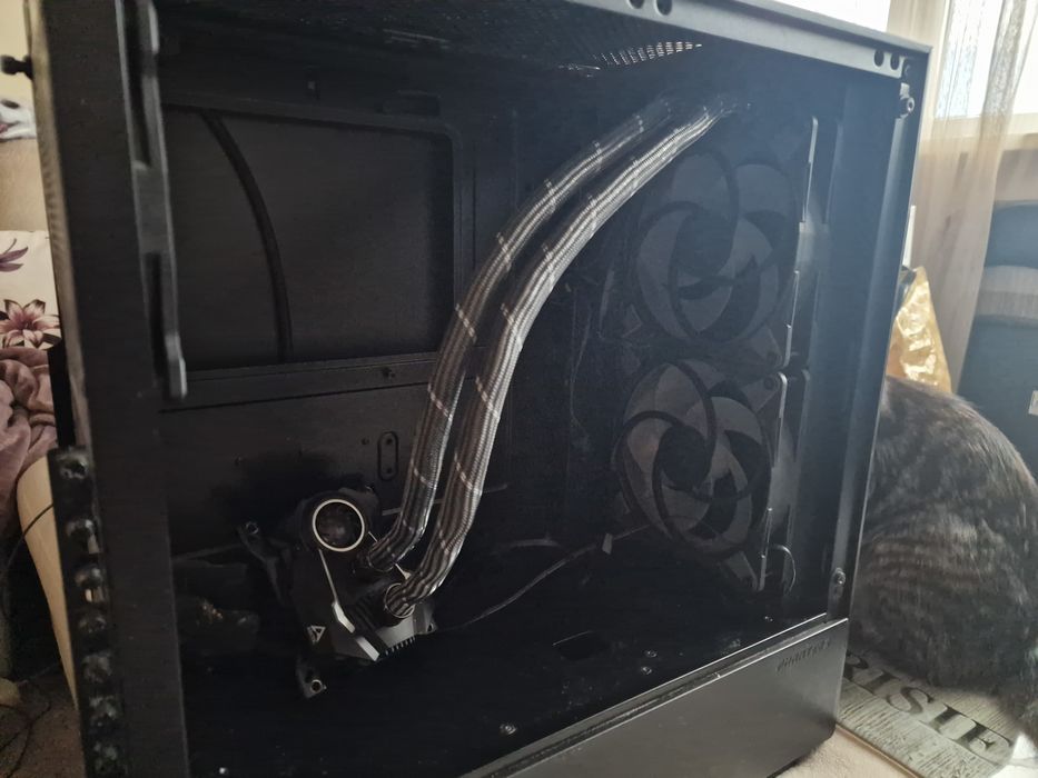 Кутия за компютър Phanteks Eclipse P350x, водно охлаждане и вентилатор