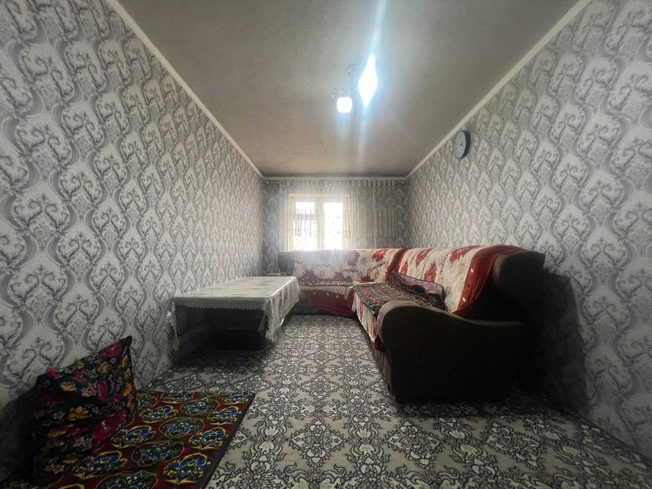 Дружбада катта йулнинг буйида кирпичный 2 хонали квартира сотилади