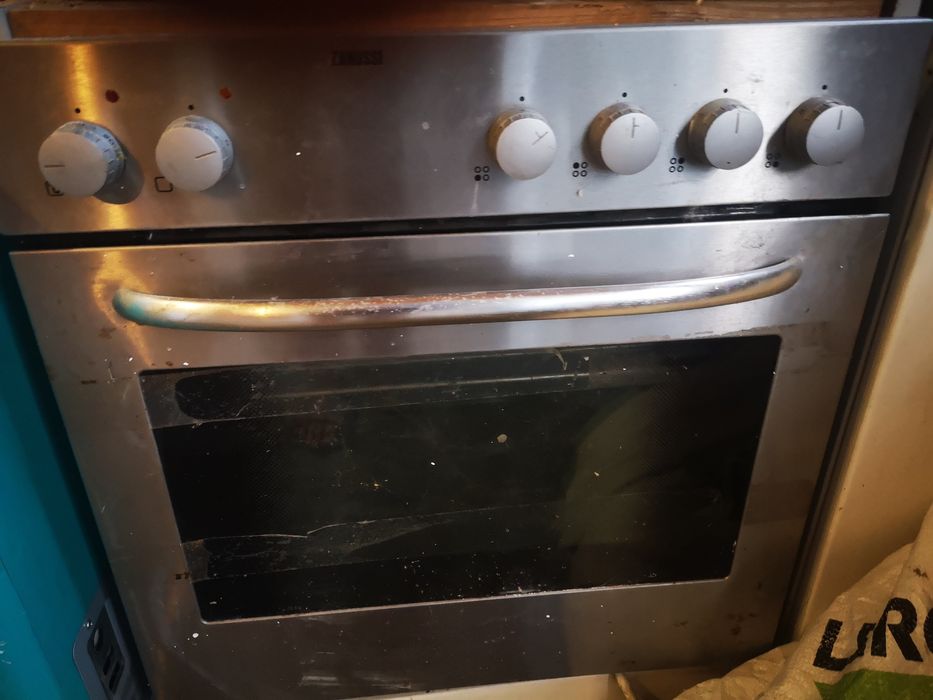 Cuptor electric zanussi