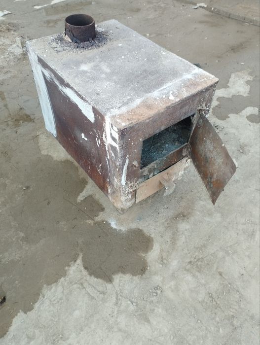 Jilizizi qalin pechka sotiladi 600