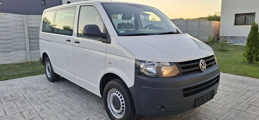 VW T5 8+1 Transporter 2.0 A/C individual
