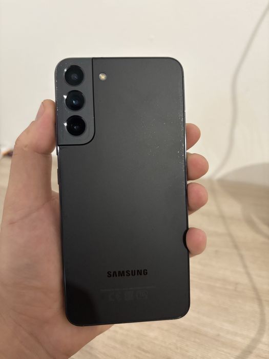 Самсунг Галакси S22+