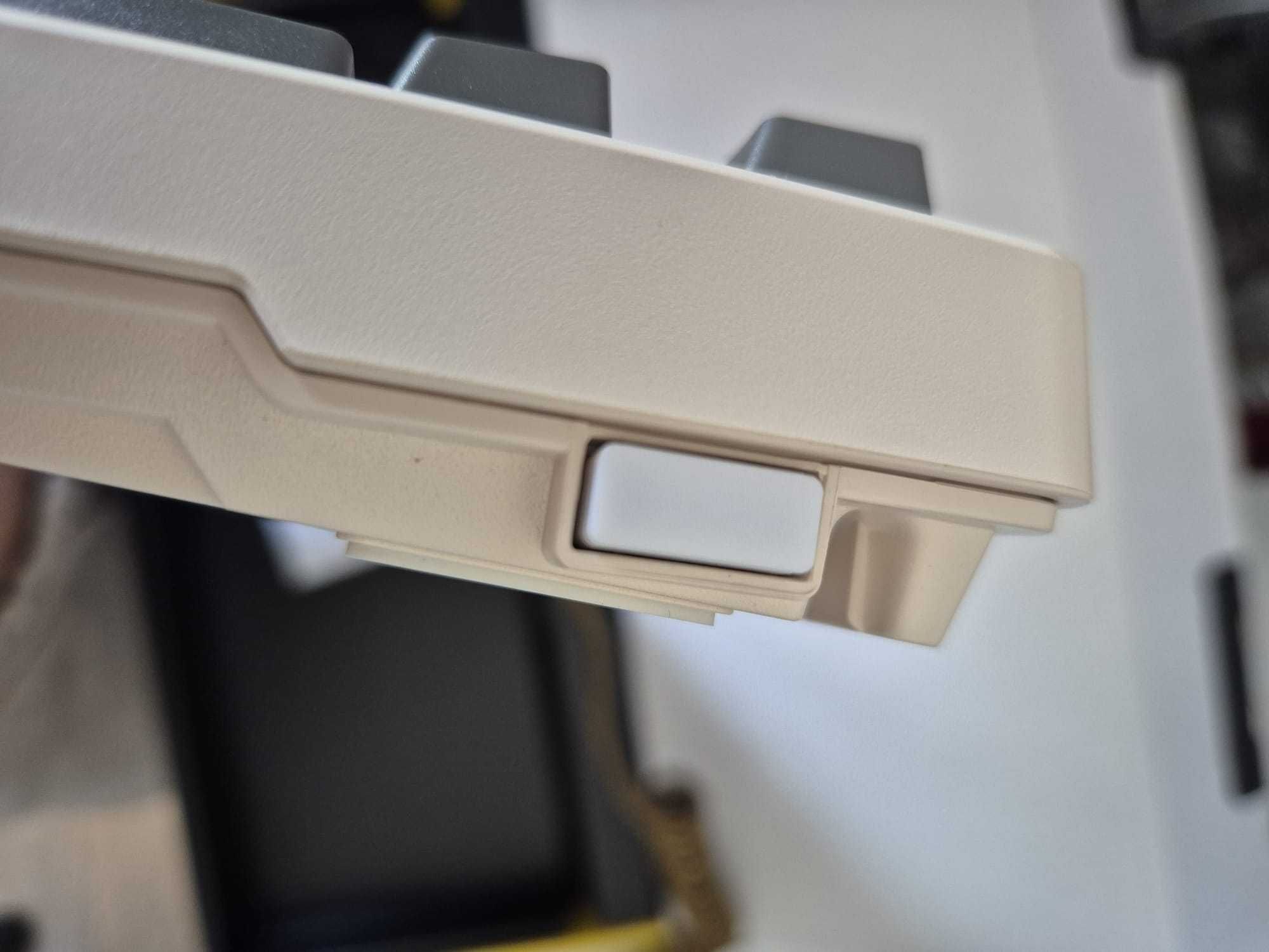 Tastatura Mecanica Attack Shark K98 RGB 2.4G/BT/USB-C