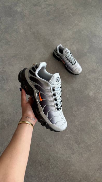 Nike Air max plus TN Wolf Grey Picante Red