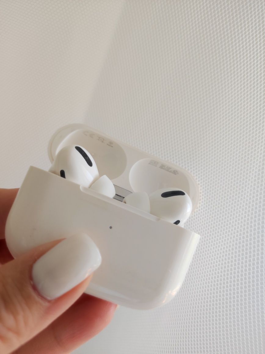 Наушники Apple AirPods pro