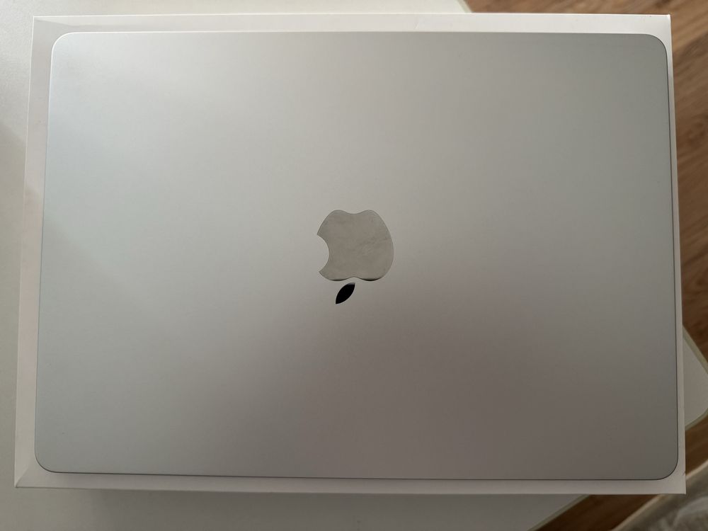 Macbook M3 Air