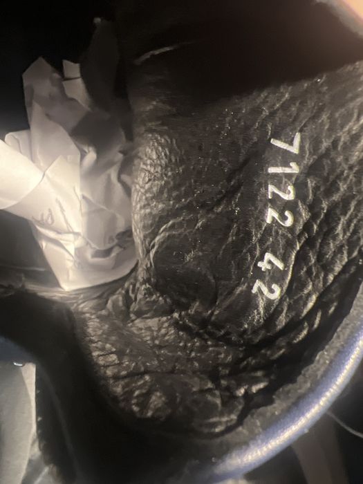 Vand  pantofi Giuseppe Zanotti  marimea 42