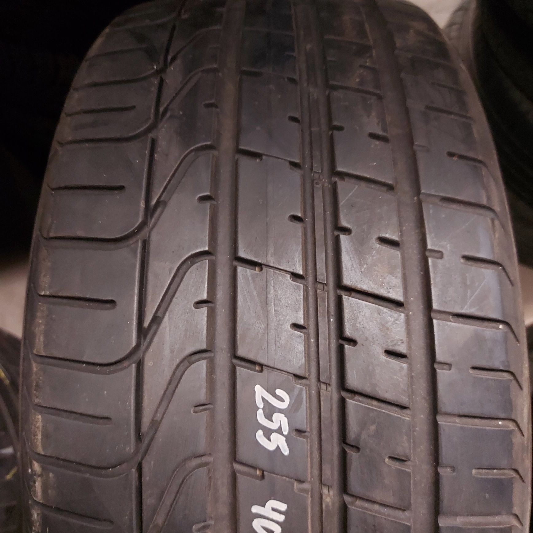 255/40/20"pirelli  1бр.гума