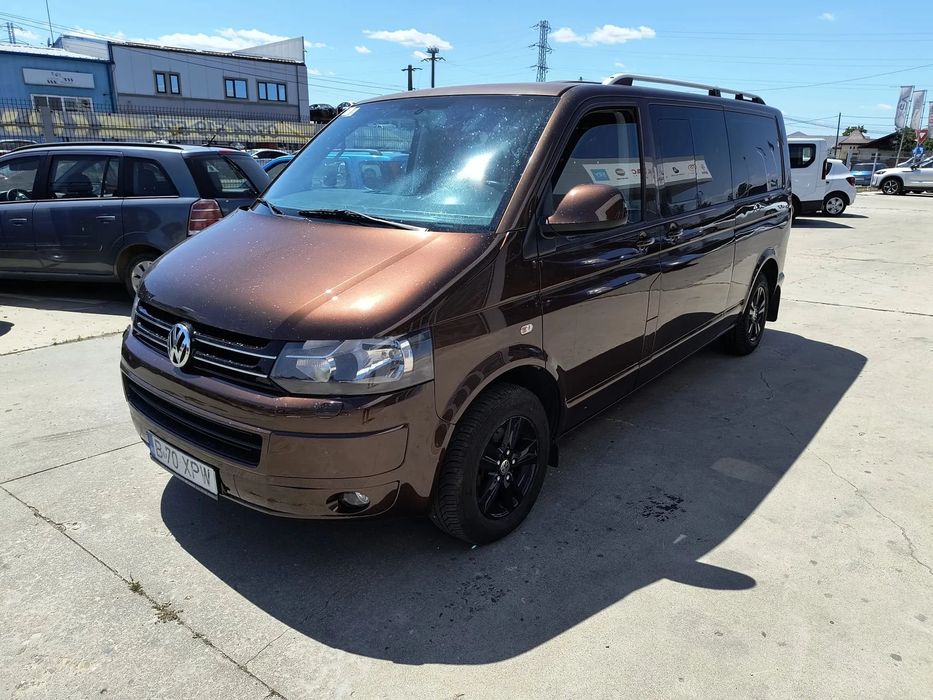 Volkswagen Caravelle Volkswagen T5 Caravelle, 2.5TDI, 8+1 locuri, an 2008