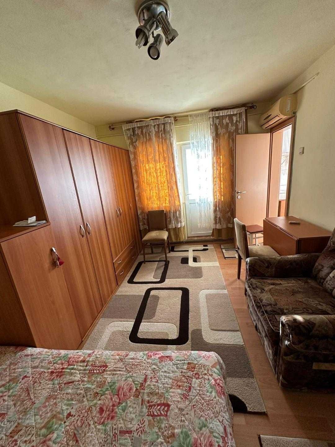 Proprietar vand ap. 1 camera langa complex studentesc, 30 mp, 4ap/etaj