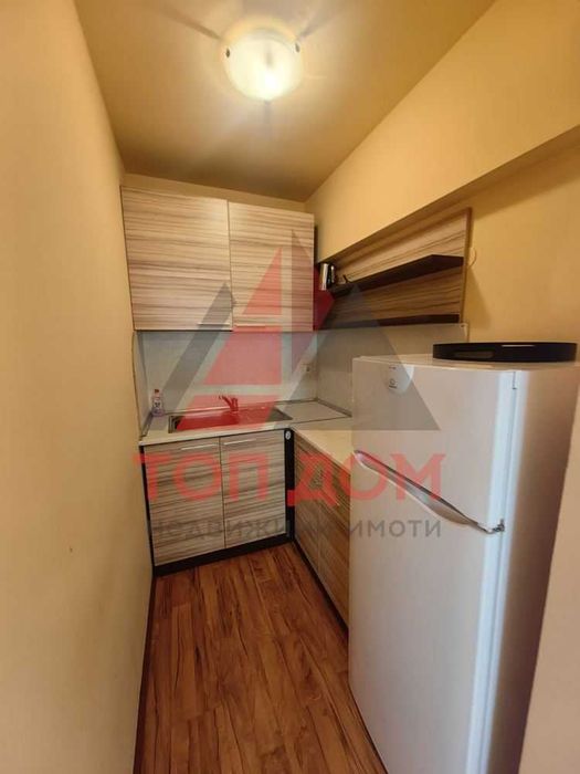 Дава се под наем Двустаен апартамент в Варна, Център - 60 кв.м за 408 € - Снимка #3