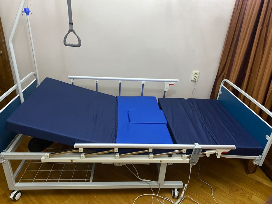Кровать  медицинская