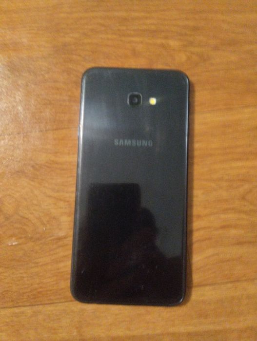 Samsung j4+ на запчасти