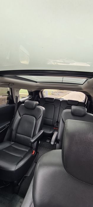 Hyundai Grand Santa Fe 6 locuri