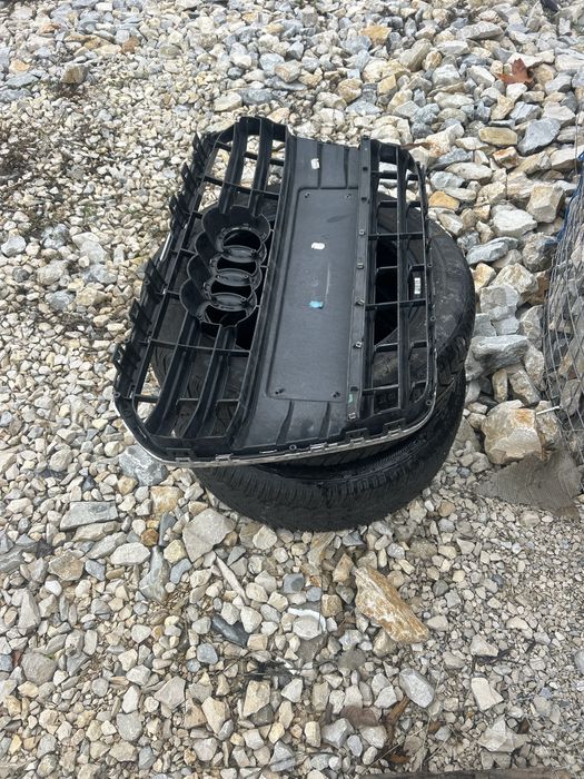 Предна декоративна решетка за Audi A6-4G/C7