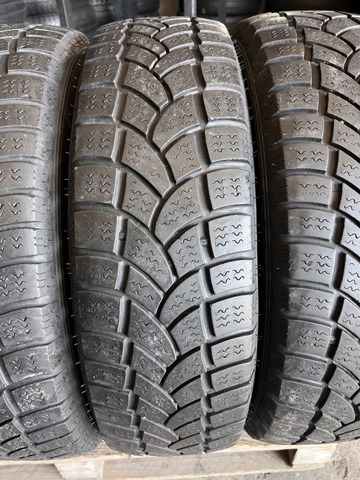 4 anvelope iarna 215/75/16 C , Vredestein !