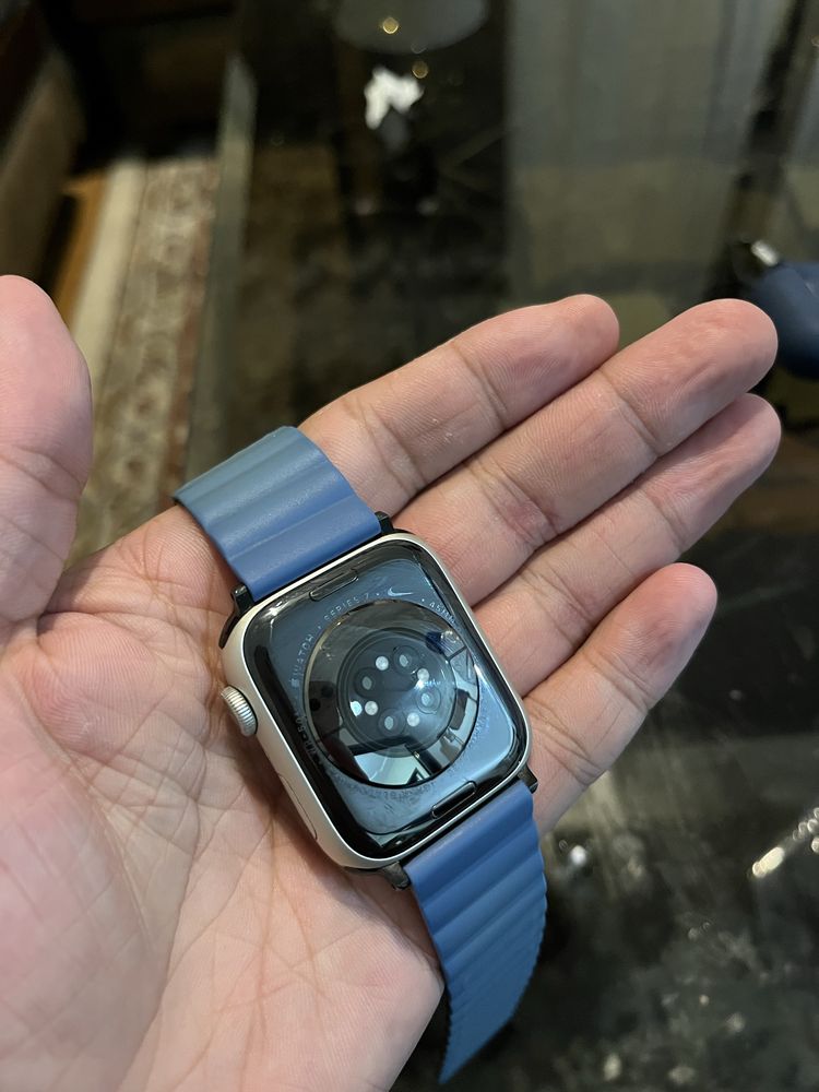 iWatch 7 45 mm Nike