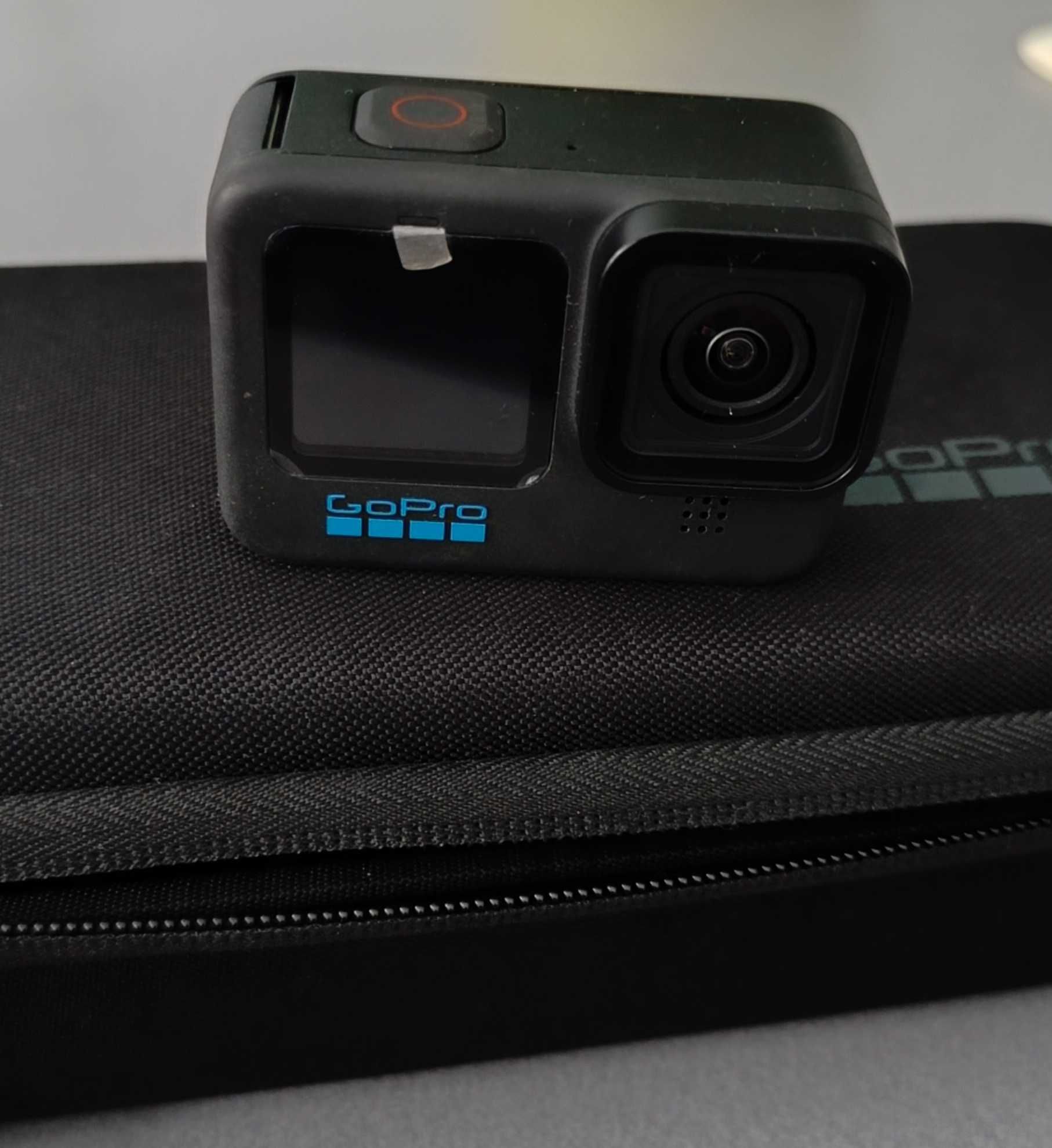 Camera GoPro Hero 10 Black + carcasa subacvatica si accesorii
