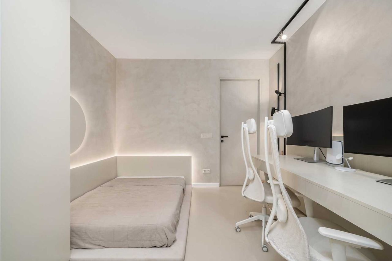 Продава се Тристаен апартамент в София, Манастирски ливади - 205 кв.м за 1220 €/кв.м - Снимка #2