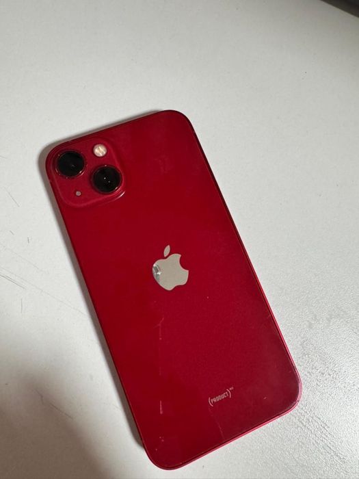 Айфон 13 в хорошем состоянии