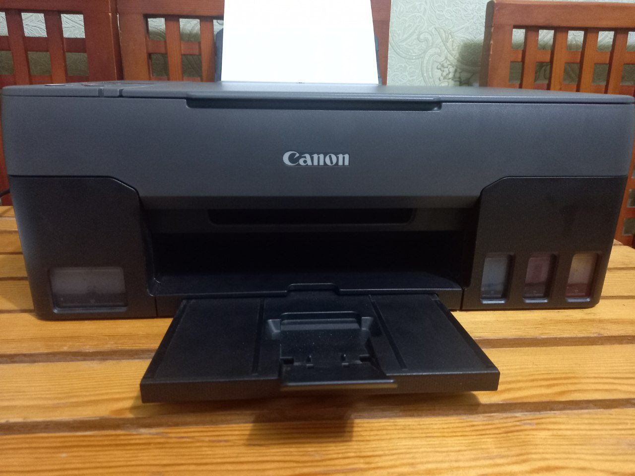 Принтер Canon.      .